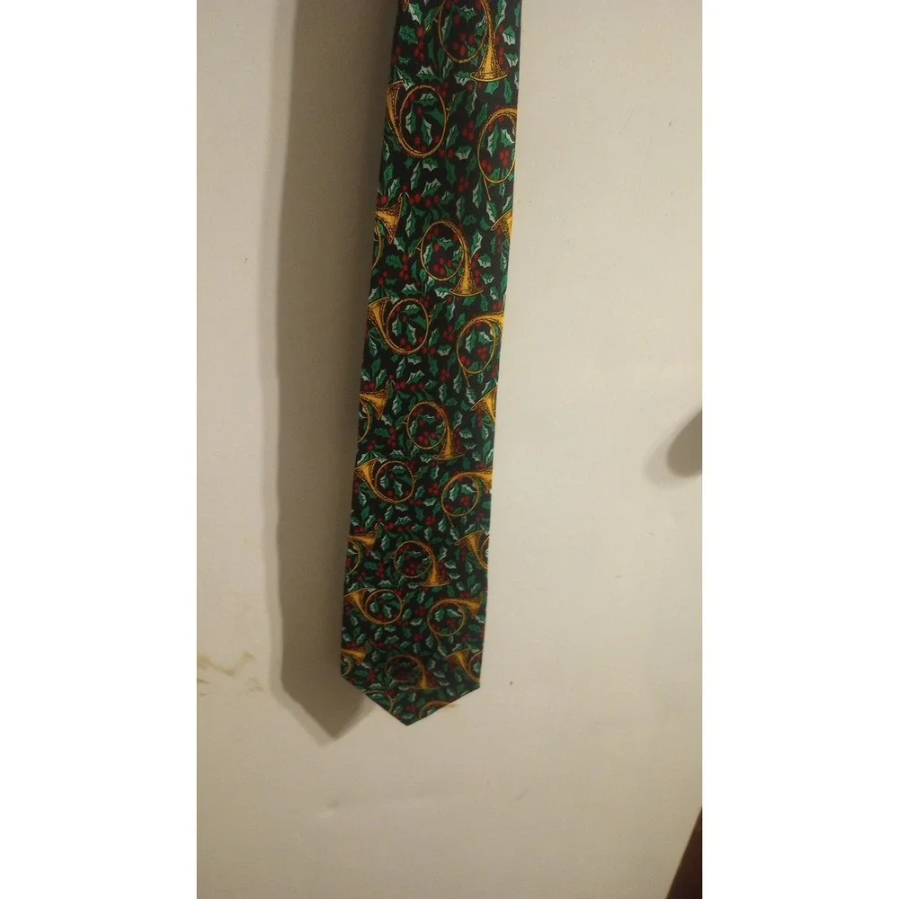 Vintage‎ 90s Y2K Addiction Christmas Necktie French Horn Holly AOP EUC